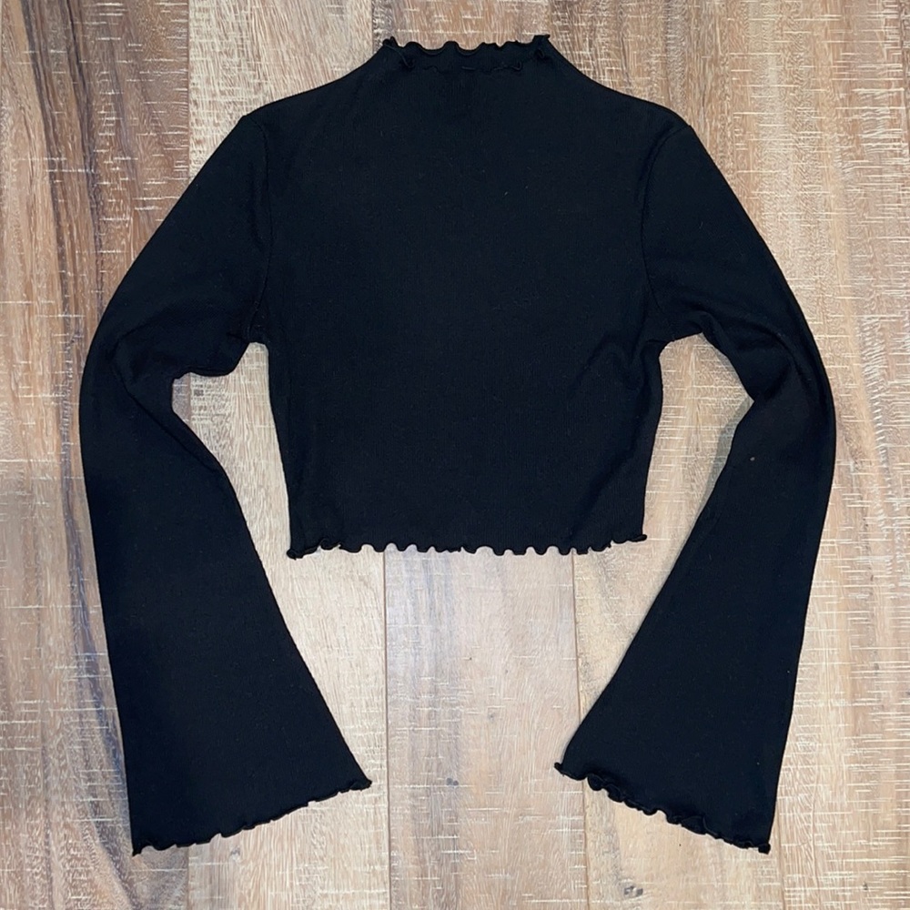 MAJORELLE Black Cropped Long Sleeve Lettuce Edge Top